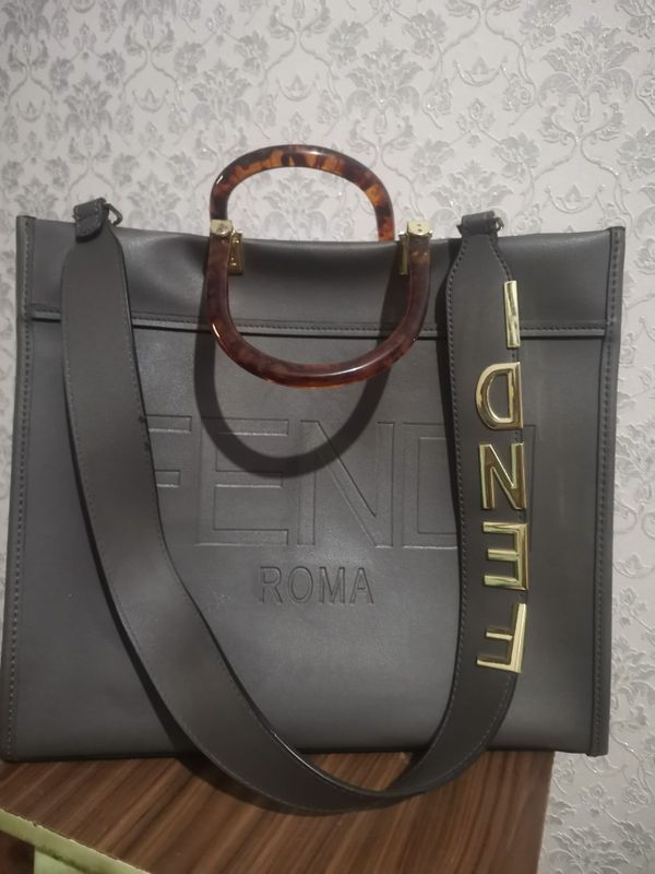 Сумка Fendi, большая, новая