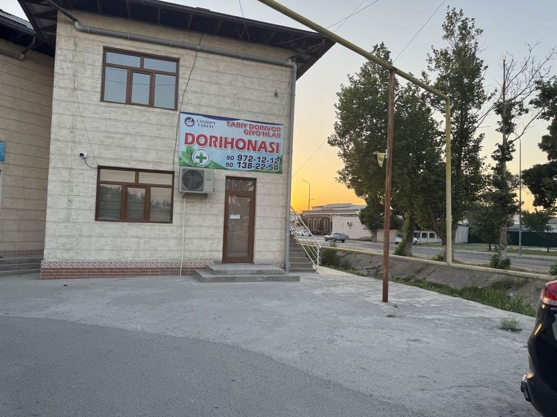 Нотурар бино сотилади локацияси осон ишлаб турган клиника. Нотурар бино сотилади локацияси осон ишлаб турган клиника.