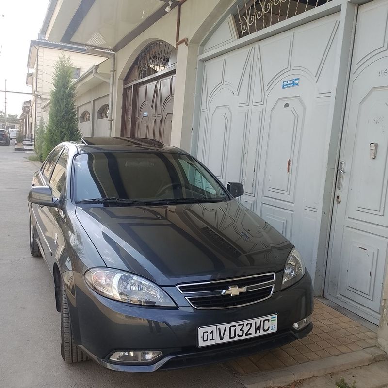 Chevrolet gentra sotiladi Chevrolet gentra sotiladi