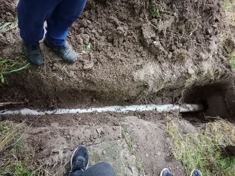 Qazish ishlari: , hovuz, transheya, basseyn , kabel uchun transheya