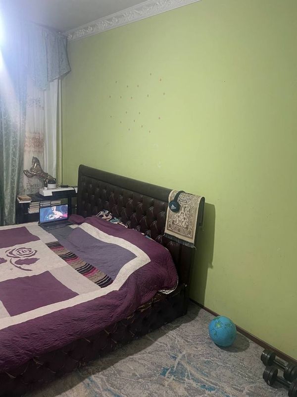 Zangiota kvartira sotiladi
