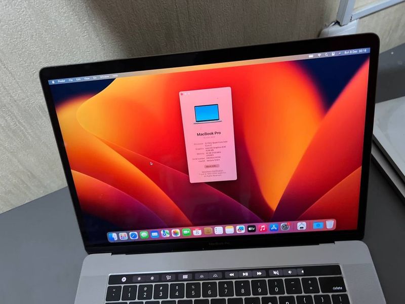 Macbook pro sotiladi, i7 , 16 ga 512gb , inch15