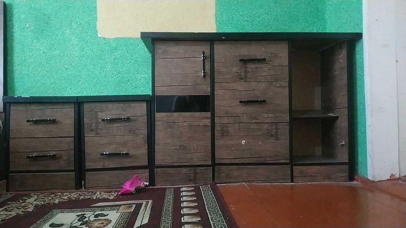 Двухспальная мебель в хорошем состоянии Двухспальная мебель в хорошем состоянии