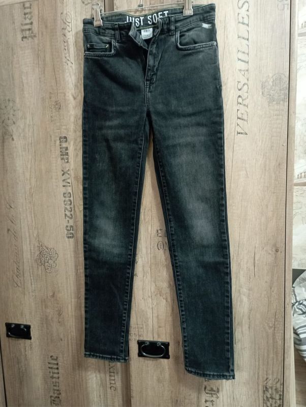 Zara boys джинсы и брюки р.11-12ет