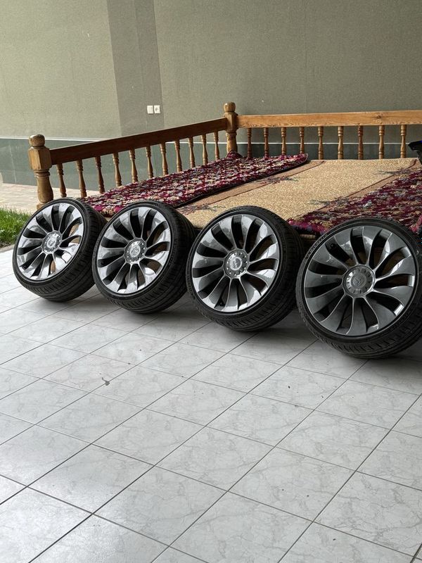 Tesla диски R20 Michelin янги Tesla диски R20 Michelin янги