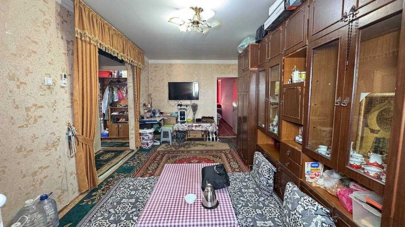 Ватний Дунё маркет 2 хонали ўрта подезд квартира сотилади.ID: 1157 Ватний Дунё маркет 2 хонали ўрта подезд квартира сотилади.ID: 1157
