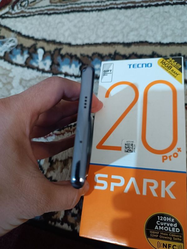 Techno spark 20pro+ 8/256gb