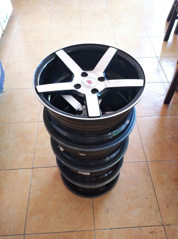 Продаются 15 диски VOSSEN 4×100 Продаются 15 диски VOSSEN 4×100