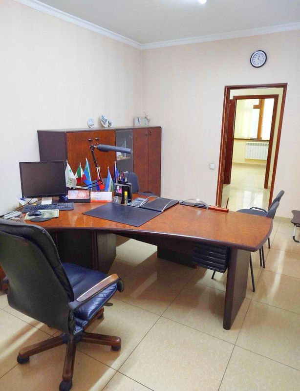 Metro MaksimGorkiy Ofis s Podvalom Metro MaksimGorkiy Ofis s Podvalom
