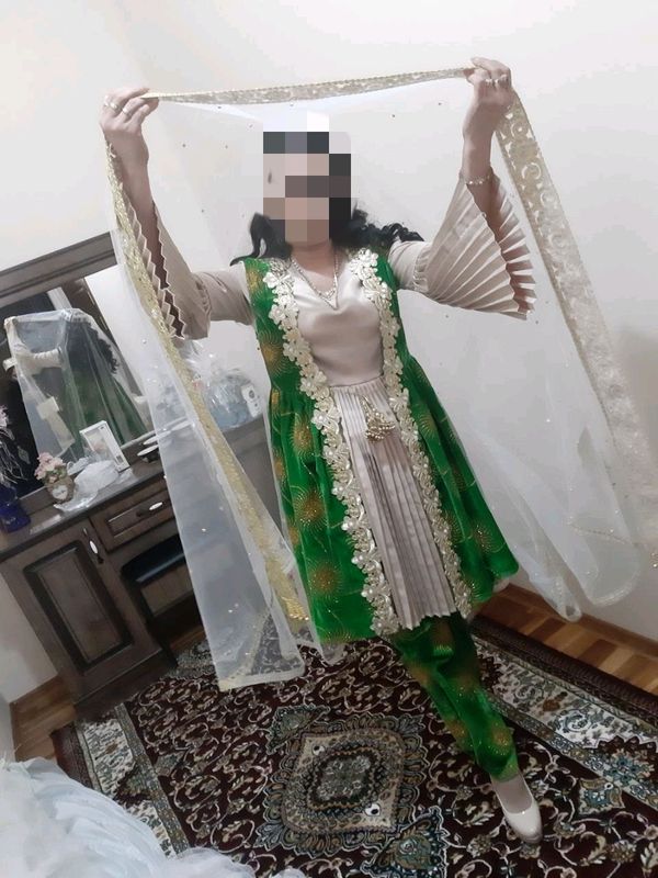 kelinlik libosi "Ansambl" kelinlik libosi "Ansambl"
