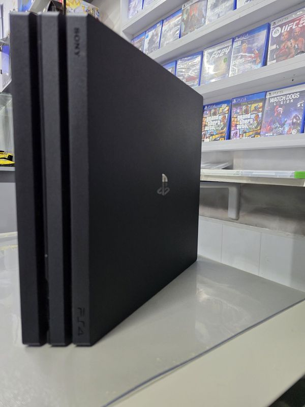 Продается игровой консол Sony Playstation 4 PRO 9.00 взлом