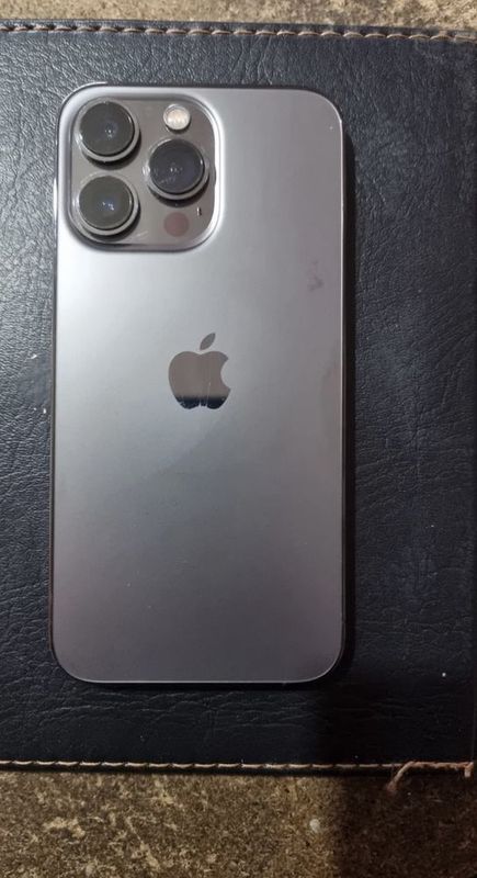 Iphone 13pro qora