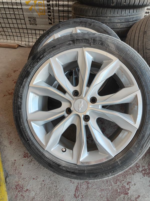 R17 malibu diska sotiladi aybi yoq holati zor