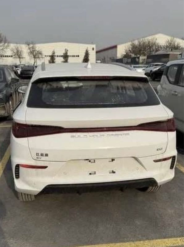 byd e2 2023 yil 1585