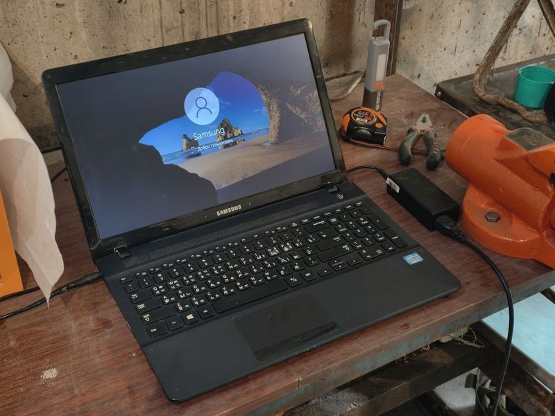 Продам ноутбук Samsung i5 Nvidia gt710 2gb