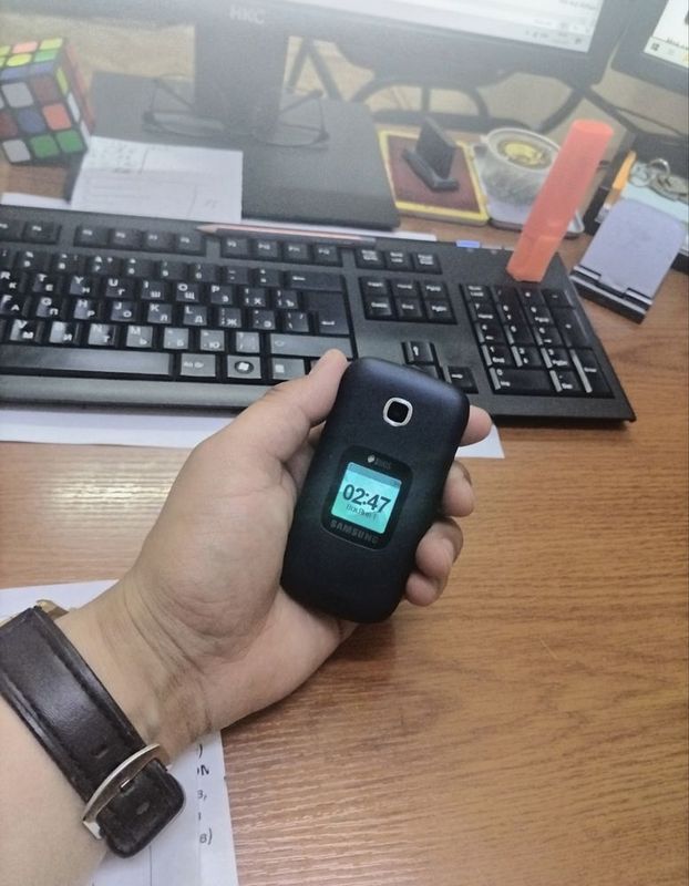 Samsung duos legushka va Proektor sotiladi
