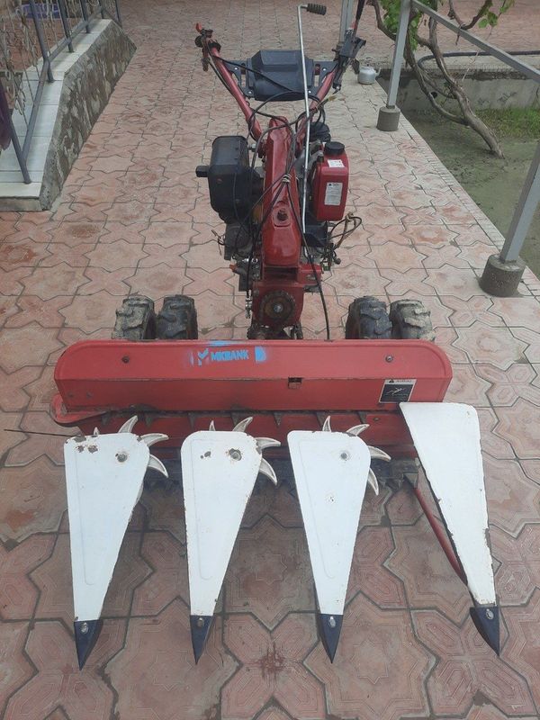 Moto kultivator traktor Moto kultivator traktor