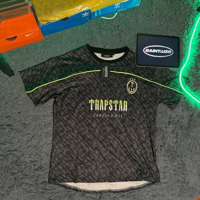 Футболка Trapstar M (большемерит) Футболка Trapstar M (большемерит)