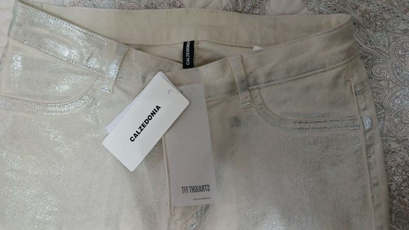 Calzedonia Shim, Yengi Holati: Yengi Razmer: M Narxi: 10$ Holat Calzedonia Shim, Yengi Holati: Yengi Razmer: M Narxi: 10$ Holat