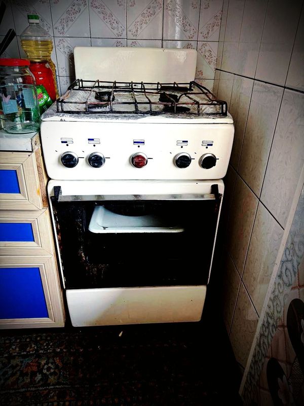 Gaz plita sotiladi Gaz plita sotiladi