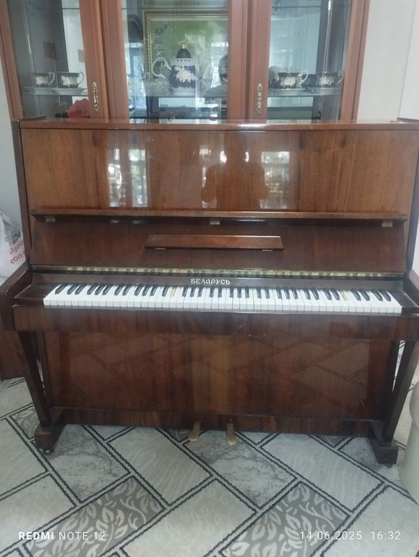 Pianina sotiladi holati zor Pianina sotiladi holati zor