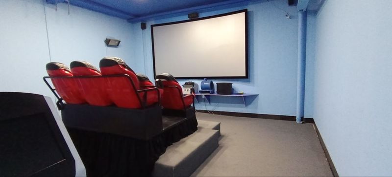 7d cinema sotiladi