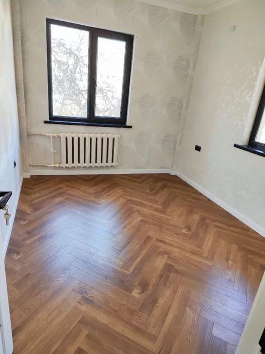 Срочно продается 2х ком квартира ор-р Дружба Народов Срочно продается 2х ком квартира ор-р Дружба Народов