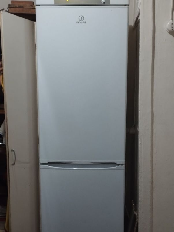Holadilnik INDESIT