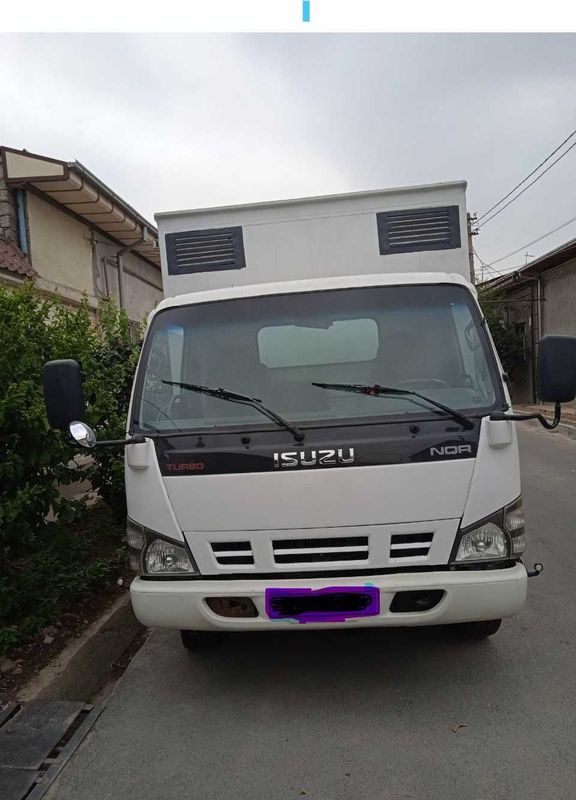 Isuzu yuk mashinasi 2011 yil gazi bilan tezda sotiladi Isuzu yuk mashinasi 2011 yil gazi bilan tezda sotiladi