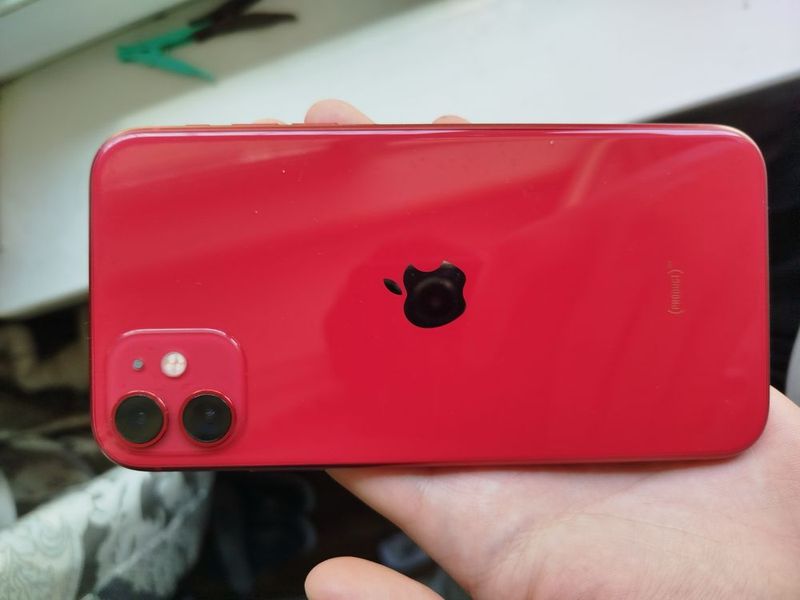 Iphone 11 faqat obmenga