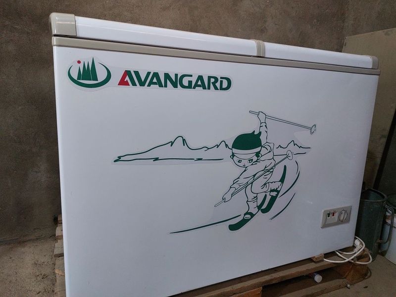 Морозильник Avangard