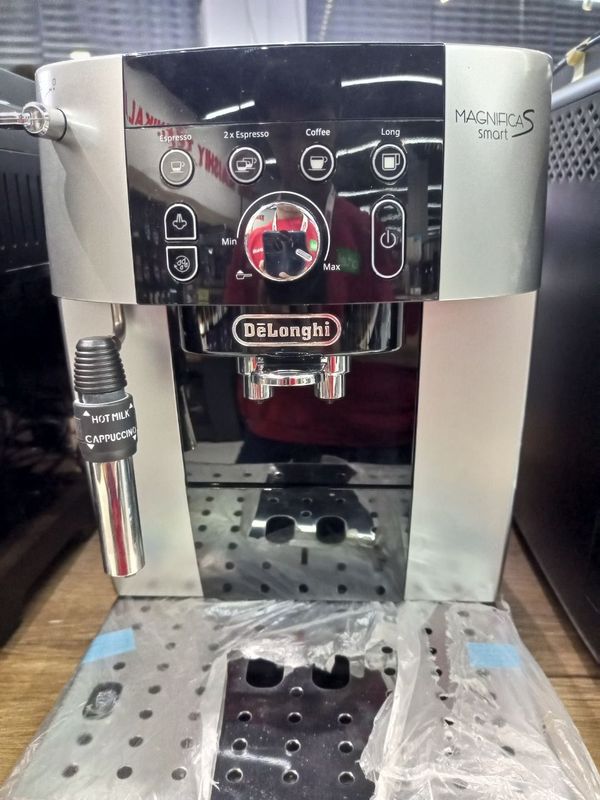 Кофемашина DELONGHI ECAM250.23.SB Кофемашина DELONGHI ECAM250.23.SB