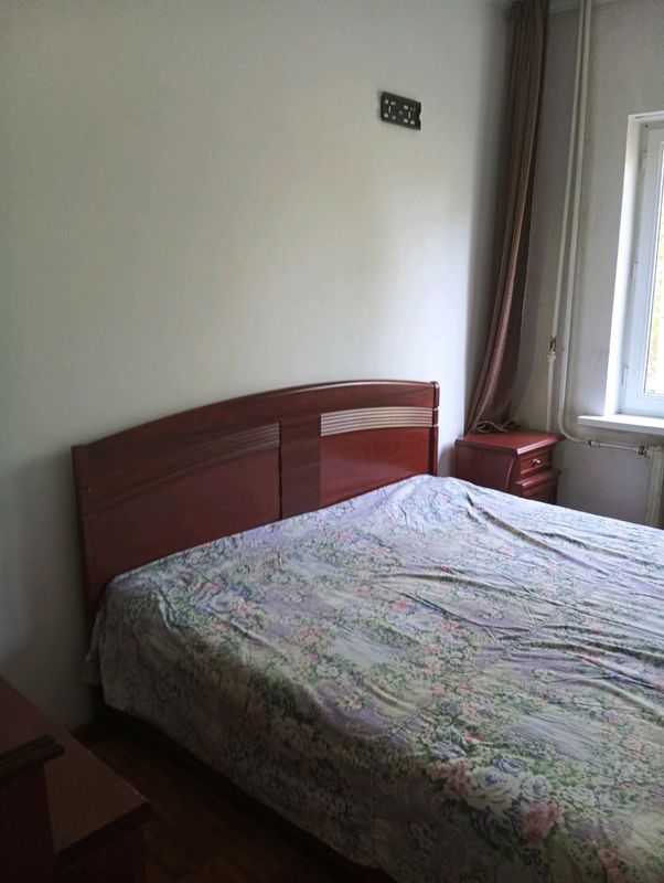 аренда юнусобод 12 2/2/4 скромно и чисто 350&