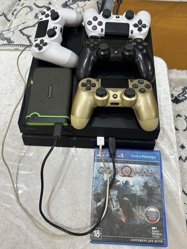 Playstation 4 Sotiladi Playstation 4 Sotiladi