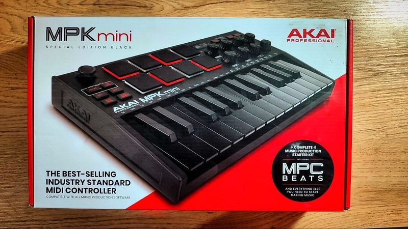 MIDI-клавиатура Akai Pro MPK Mini MK3 Black с гарантией 1-месяц