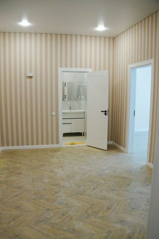 Квартира новостройка, 4 комнаты + веранда, общая площадь 121 кв.м.