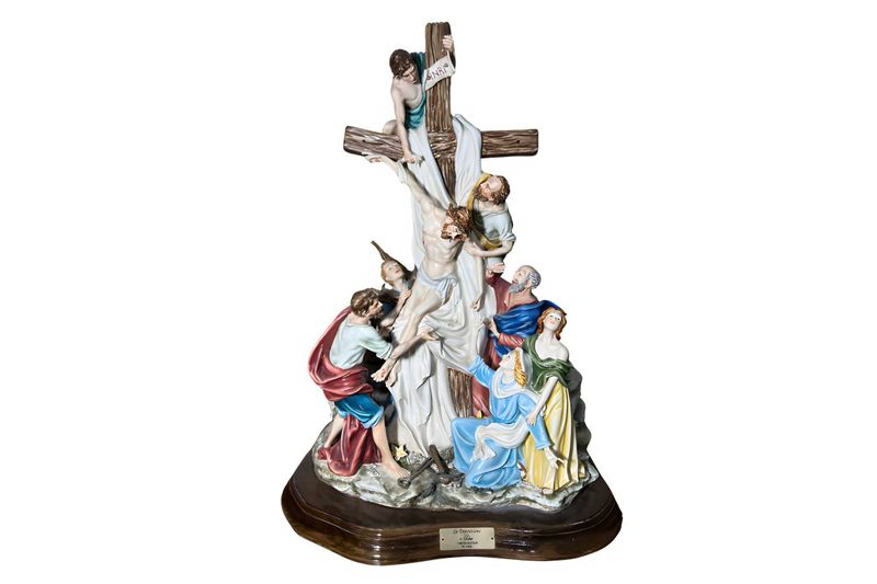 Статуэтка из фарфора Снятие с Креста Иисуса Христа Capodimonte Италия Статуэтка из фарфора Снятие с Креста Иисуса Христа Capodimonte Италия