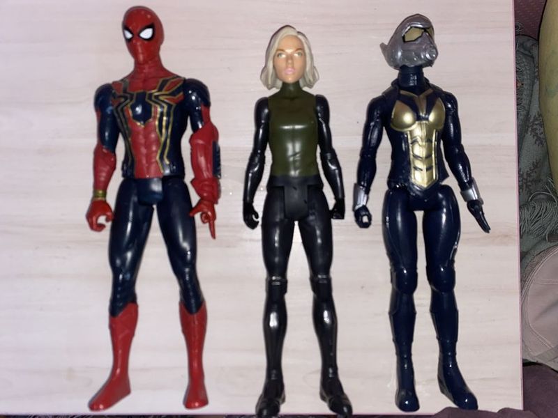 Коллекционные фигурки Marvel: человек паук,оса,черная вдова. Коллекционные фигурки Marvel: человек паук,оса,черная вдова.