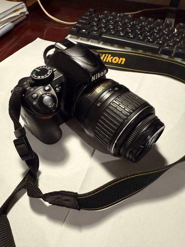 Фотоаппарат Nikon D3100 Фотоаппарат Nikon D3100
