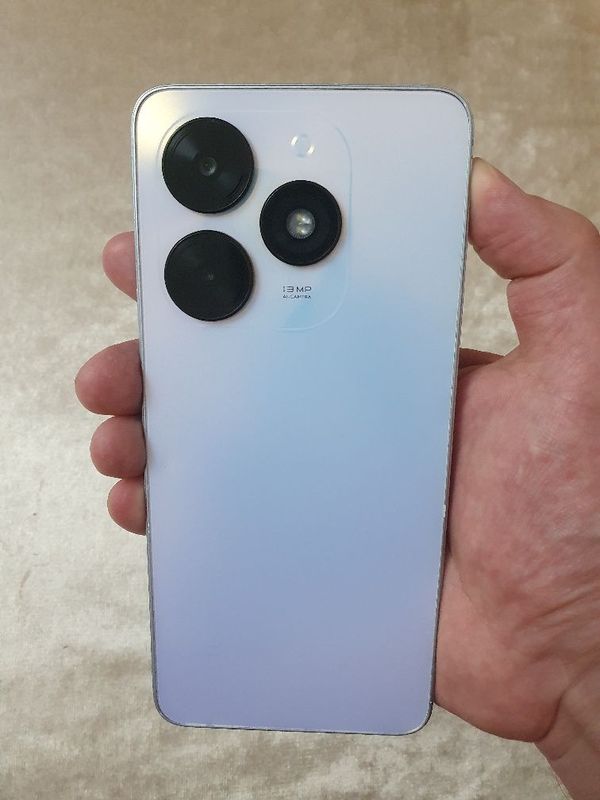Srochna sotiladi Tecno Spark Go 2024 4/64Gb Orginal Xolati Yaxshi zor Srochna sotiladi Tecno Spark Go 2024 4/64Gb Orginal Xolati Yaxshi zor