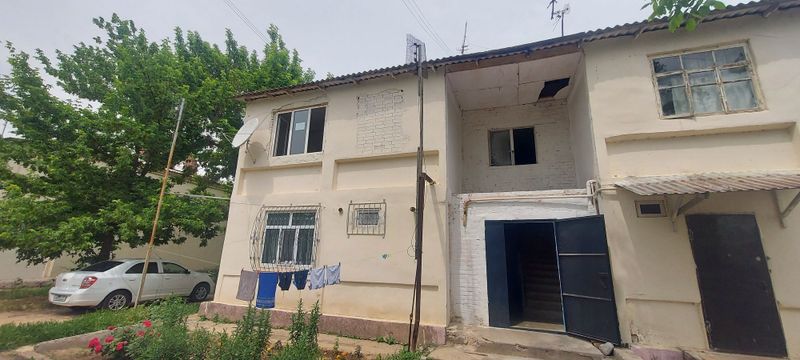 3 хонали квартира сотилади.