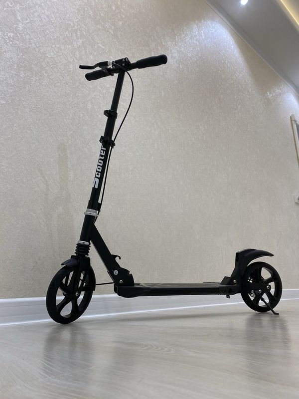 Самокат Scooter в хорошем состоянии Самокат Scooter в хорошем состоянии