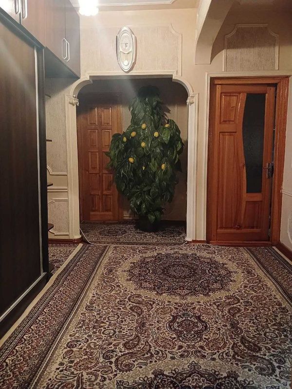 Продаётся своя 5 ком квартира, Сергели 6, Машина базар, метро 3 станци Продаётся своя 5 ком квартира, Сергели 6, Машина базар, метро 3 станци