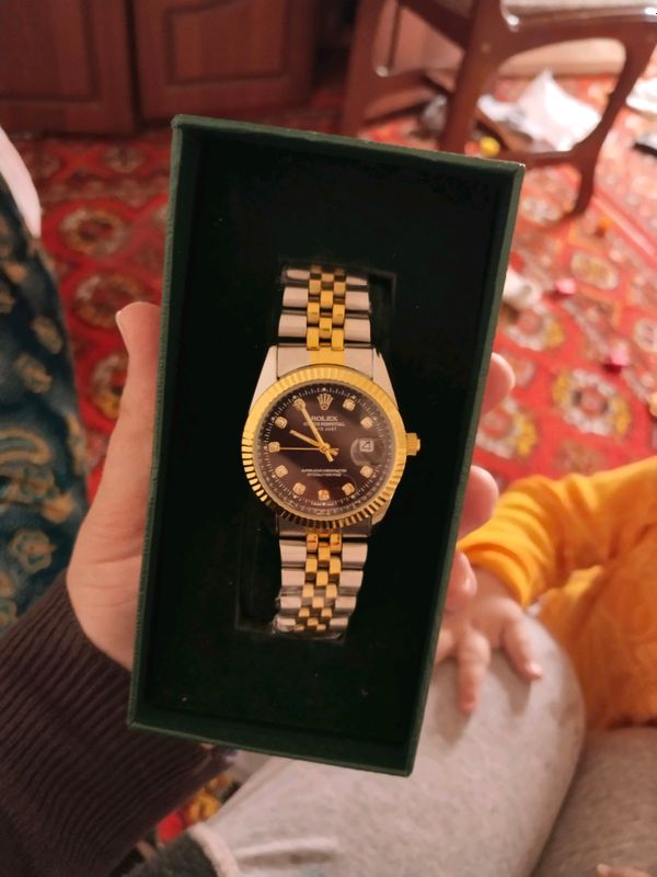 Rolex qol soati taqilmagan karobkalariyam mavjud Rolex qol soati taqilmagan karobkalariyam mavjud
