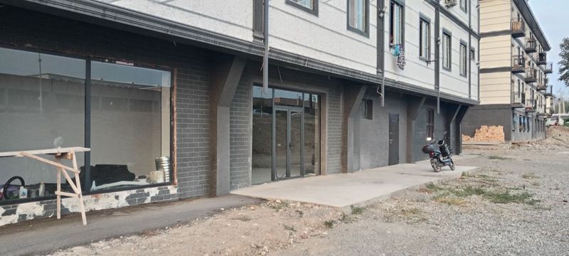 Noturar joy sotiladi Turar qilsaxam bo'ladi 23000$ bater bor mowinaga