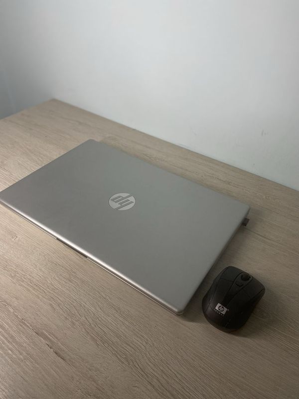 Noutbook intel CORE i3