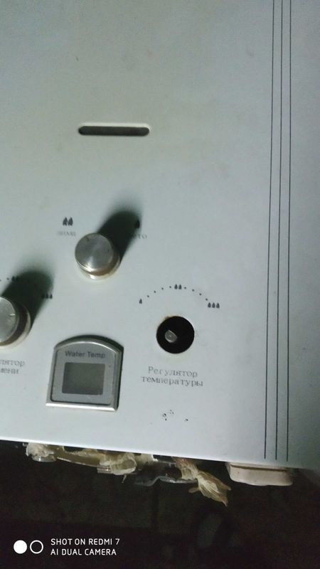 Продам газовую колонку Б/у старые телевизоры и радиозапчасти.