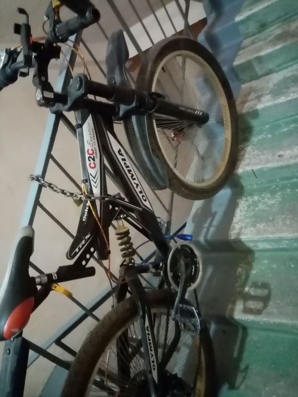 Velosiped sotiladi 800 000 Velosiped sotiladi 800 000