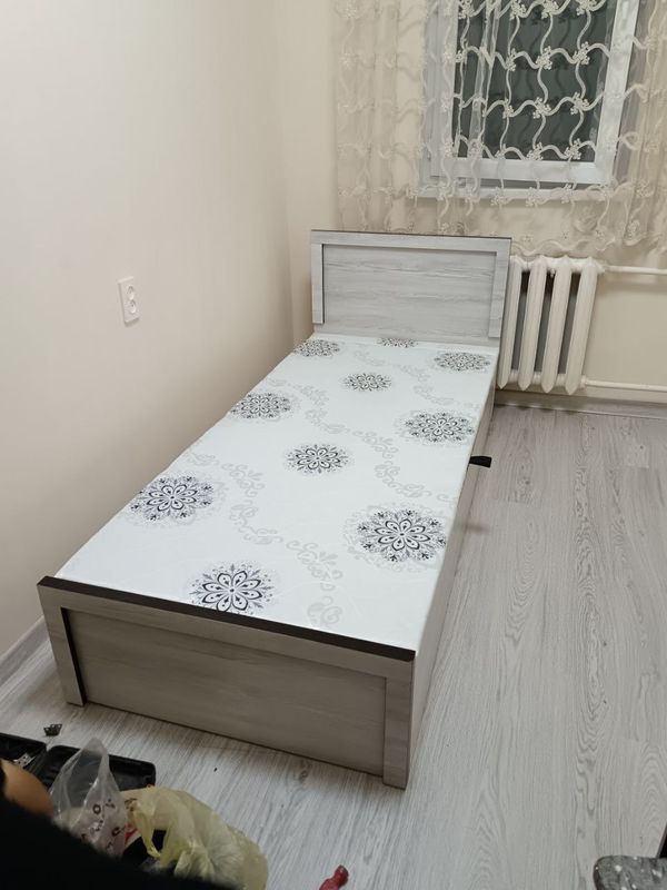 Кроват Арзони Кроват Арзони