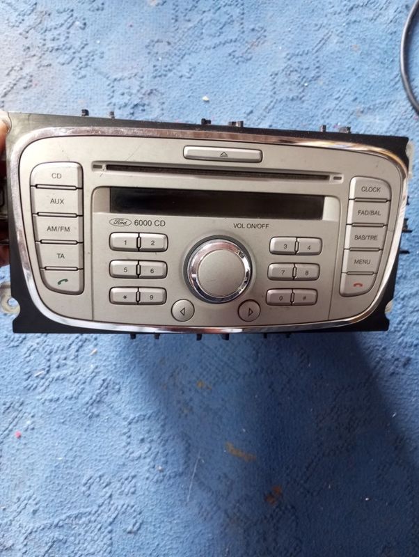 Avtomagnitafon sotiladi HYUNDAI MOSHINANIKI Avtomagnitafon sotiladi HYUNDAI MOSHINANIKI